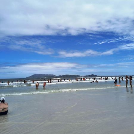 Apartamento Com Vista Para Praia Do Forte Em Cabo Frio Apartment ภายนอก รูปภาพ